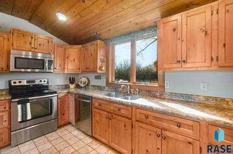 47877 259th St, Brandon, SD 57005 photo 11
