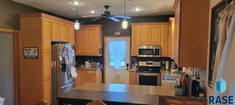 511 3rd St, Pipestone, MN 56164 photo 4
