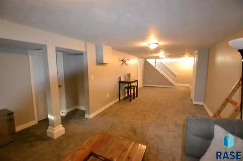 1409 S Comet Rd, Sioux Falls, SD 57103 photo 13