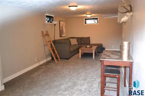 1409 S Comet Rd, Sioux Falls, SD 57103 photo 11