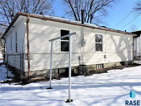 1205 S Gary Dr, Sioux Falls, SD 57103 photo 16