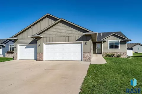 1120 N Cole Ave, Tea, SD 57064 photo 1
