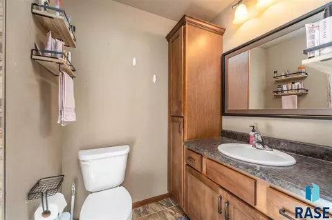 1120 N Cole Ave, Tea, SD 57064 photo 9