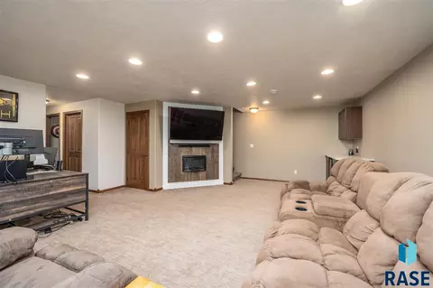 1120 N Cole Ave, Tea, SD 57064 photo 14