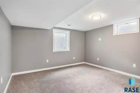 1109 Northview Dr, Dell Rapids, SD 57022 photo 27