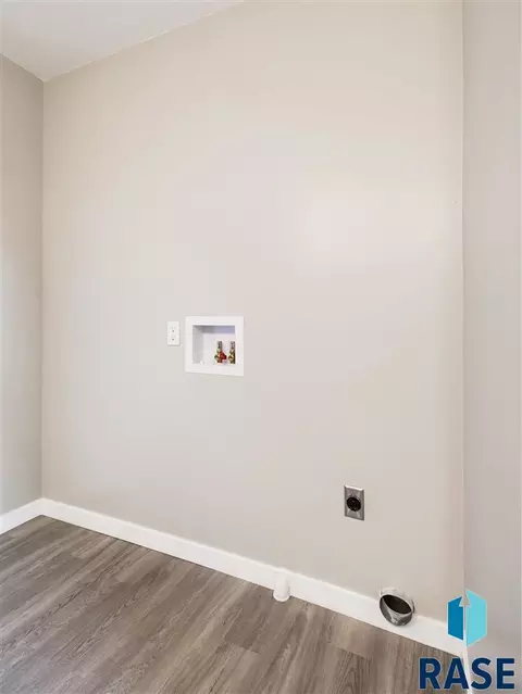1109 Northview Dr, Dell Rapids, SD 57022 photo 16