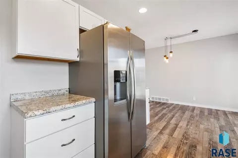 1109 Northview Dr, Dell Rapids, SD 57022 photo 11