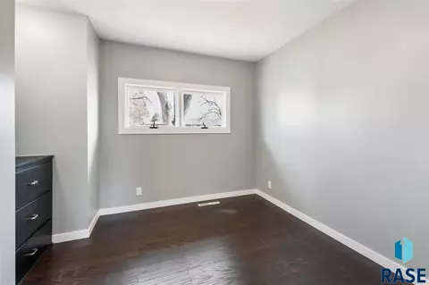 1109 Northview Dr, Dell Rapids, SD 57022 photo 17