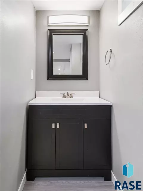 1109 Northview Dr, Dell Rapids, SD 57022 photo 25