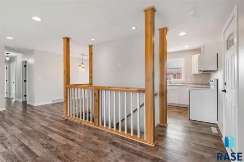 1109 Northview Dr, Dell Rapids, SD 57022 photo 6