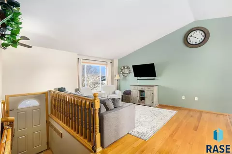 1309 E 67th St N, Sioux Falls, SD 57104 photo 3