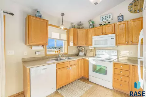 1309 E 67th St N, Sioux Falls, SD 57104 photo 7