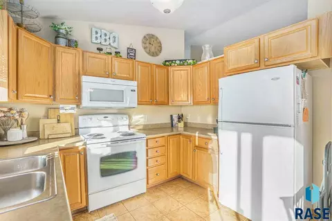 1309 E 67th St N, Sioux Falls, SD 57104 photo 8