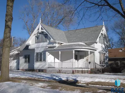 302 E 6th St, Dell Rapids, SD 57022 photo 20