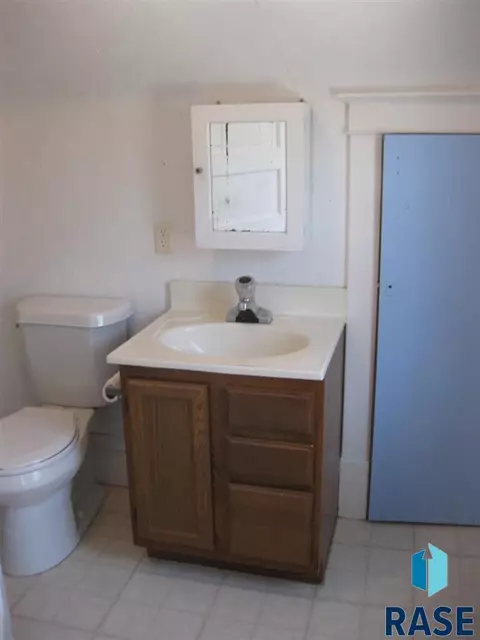 302 E 6th St, Dell Rapids, SD 57022 photo 16
