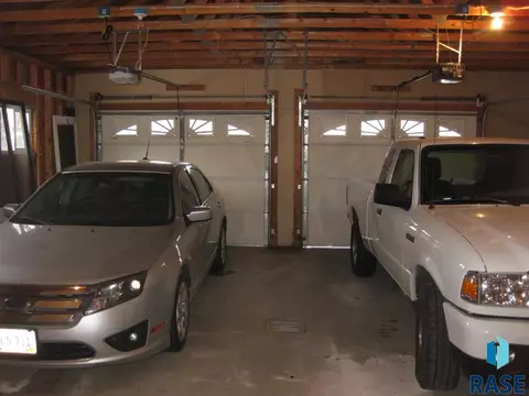 302 E 6th St, Dell Rapids, SD 57022 photo 12