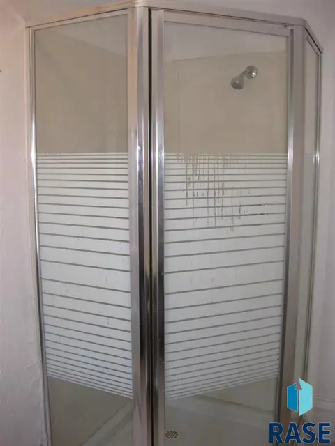 302 E 6th St, Dell Rapids, SD 57022 photo 17