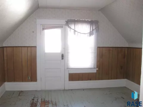 302 E 6th St, Dell Rapids, SD 57022 photo 15