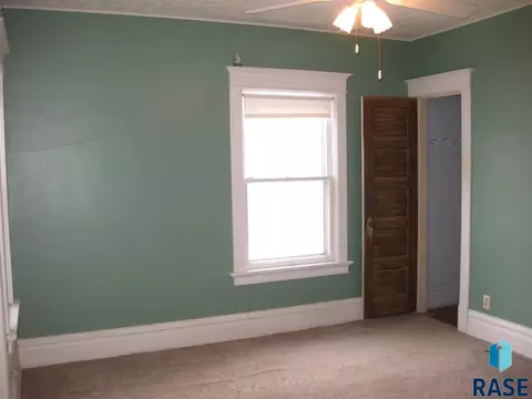 302 E 6th St, Dell Rapids, SD 57022 photo 6
