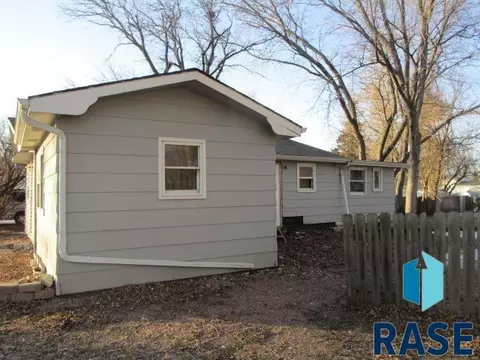 2012 E 31st St, Sioux Falls, SD 57104 photo 14