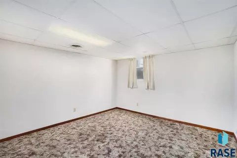 201 E State St, Marion, SD 57043 photo 23