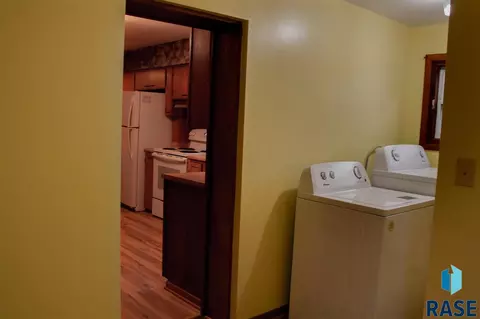 618 S Main St, Canton, SD 57013 photo 13