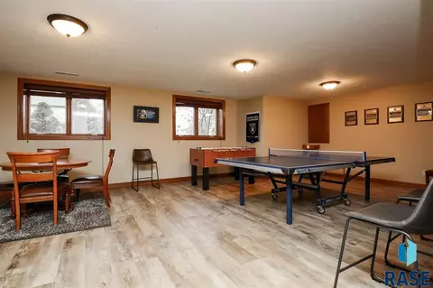 301 E Pinehurst Dr, Sioux Falls, SD 57108 photo 21
