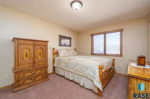 3721 E Oak St, Sioux Falls, SD 57103 photo 15