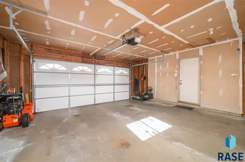3721 E Oak St, Sioux Falls, SD 57103 photo 30