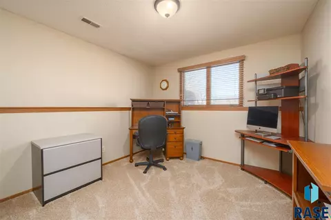 3721 E Oak St, Sioux Falls, SD 57103 photo 20