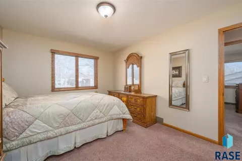 3721 E Oak St, Sioux Falls, SD 57103 photo 16