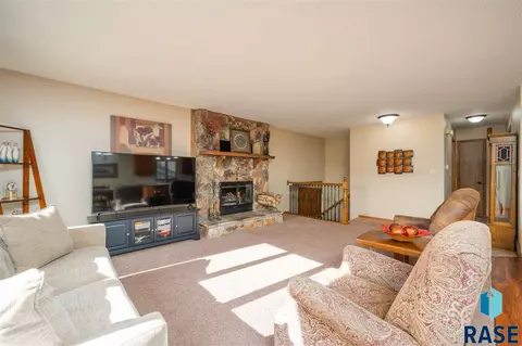 3721 E Oak St, Sioux Falls, SD 57103 photo 8