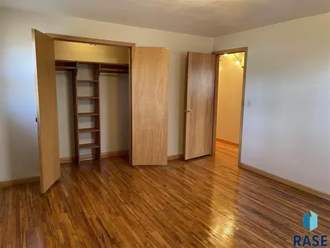 914 E 6th St, Freeman, SD 57029 photo 19
