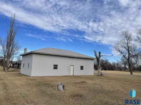 914 E 6th St, Freeman, SD 57029 photo 34