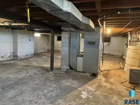 914 E 6th St, Freeman, SD 57029 photo 30