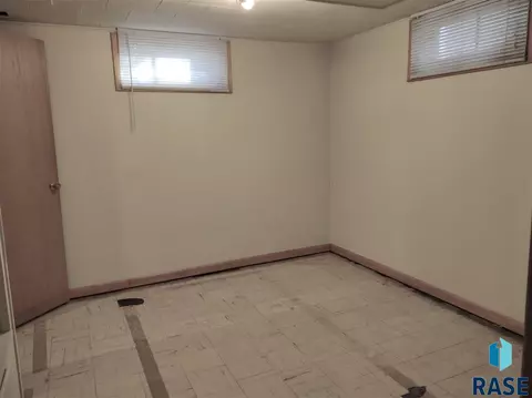 322 E 9th St, Miller, SD 57362 photo 16