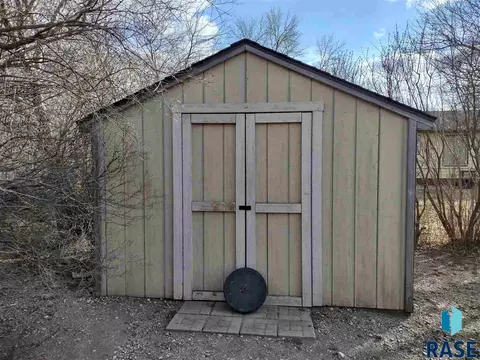 322 E 9th St, Miller, SD 57362 photo 29