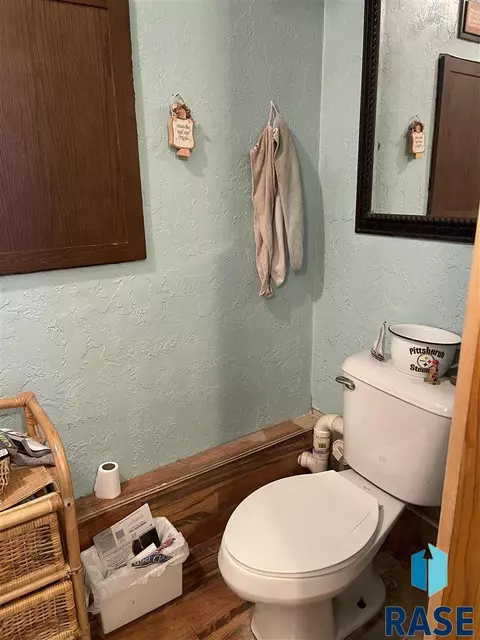 300 E State St, Marion, SD 57043 photo 20