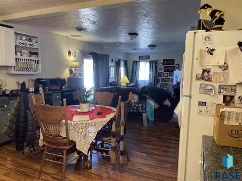 300 E State St, Marion, SD 57043 photo 18
