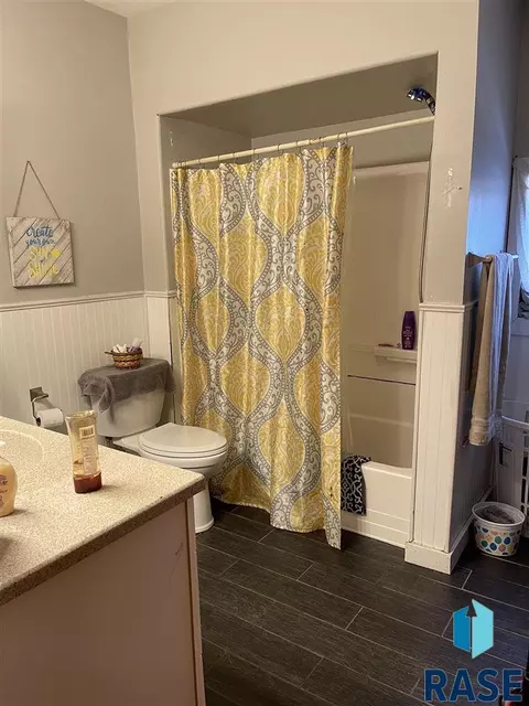 300 E State St, Marion, SD 57043 photo 11