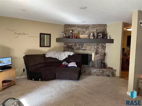 300 E State St, Marion, SD 57043 photo 6