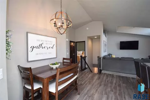 8909 W 20th St, Sioux Falls, SD 57106 photo 4