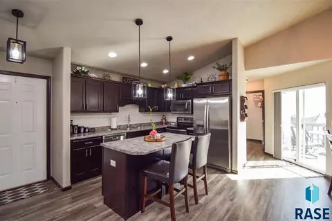 8909 W 20th St, Sioux Falls, SD 57106 photo 2