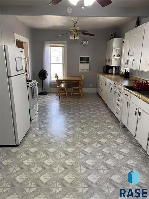 815 W Hanson Ave, Mitchell, SD 57301 photo 9