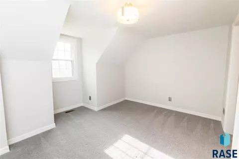 212 E 31st St, Sioux Falls, SD 57105 photo 24