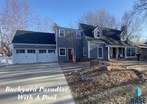 212 E 31st St, Sioux Falls, SD 57105 photo 1