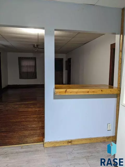 306 N Washington Ave, Viborg, SD 57070 photo 3
