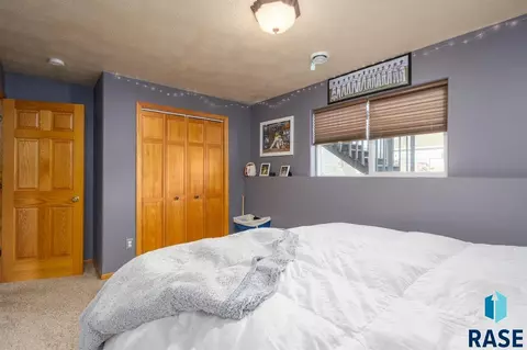 2001 S Purdue Ave, Sioux Falls, SD 57106 photo 14