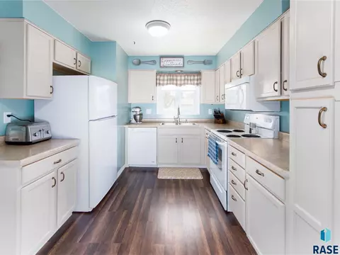 5108 E 16th St, Sioux Falls, SD 57110 photo 6