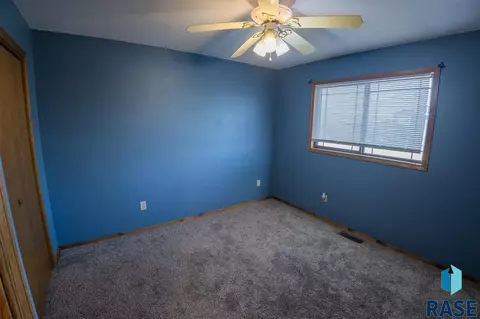 700 N Atkins Dr, Tea, SD 57064 photo 9